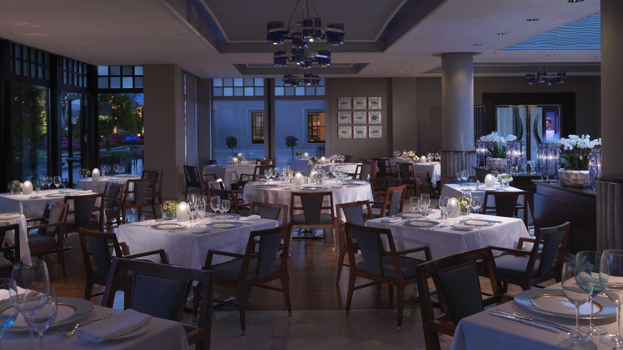 מלון Four Seasons At The Bosphorus 5*